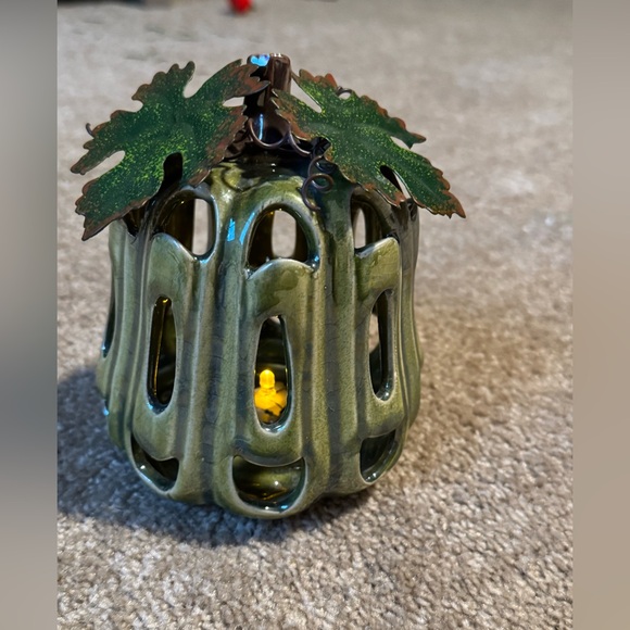 Fall decor - Picture 3 of 4